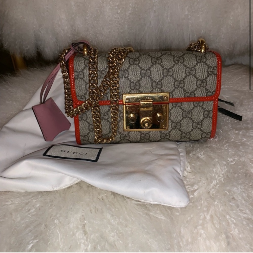 GUCCI AUTHENTIC rare style crossbody
